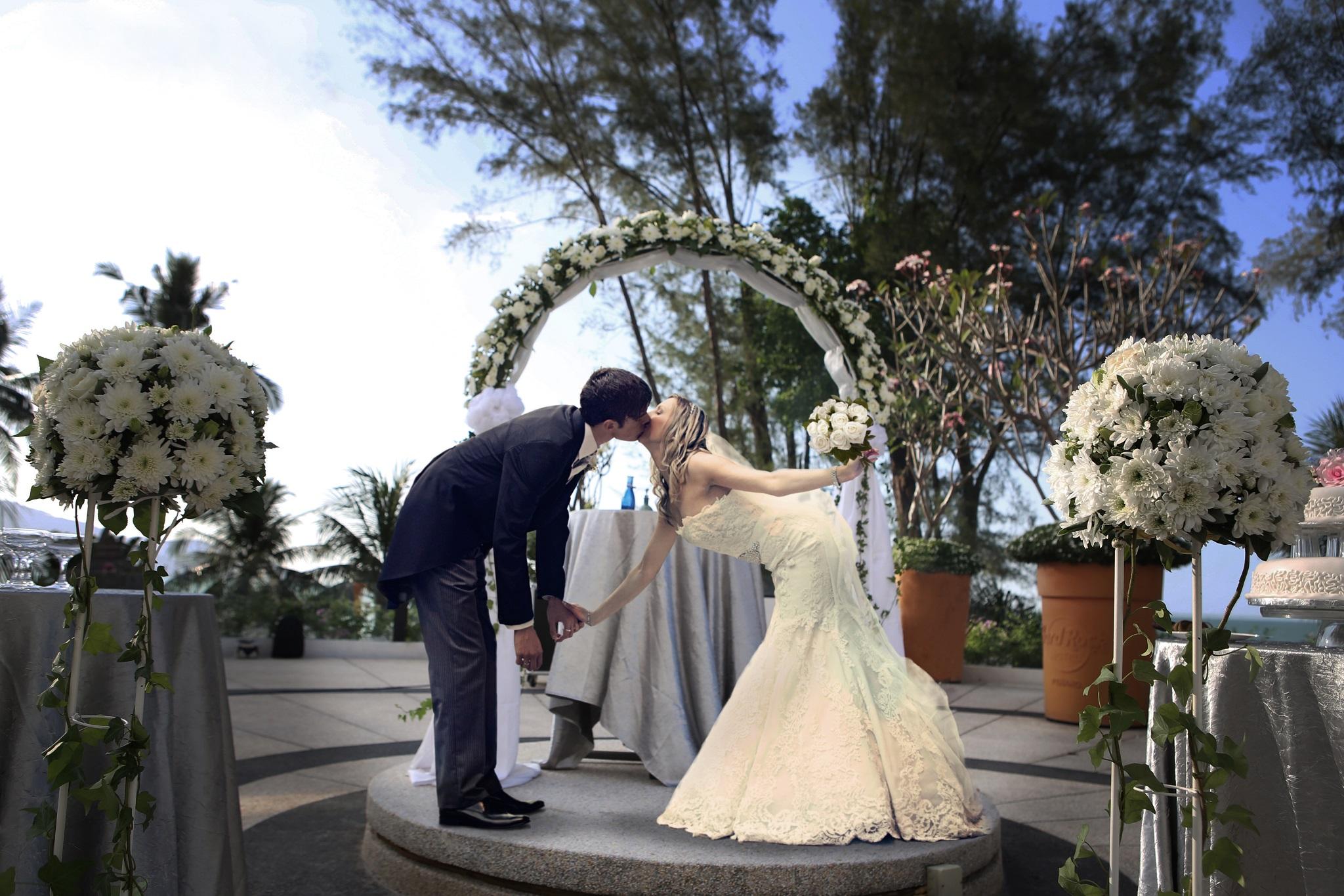 Hard Rock Hotel Penang Batu Feringgi Exteriér fotografie A Christian wedding in Malaysia