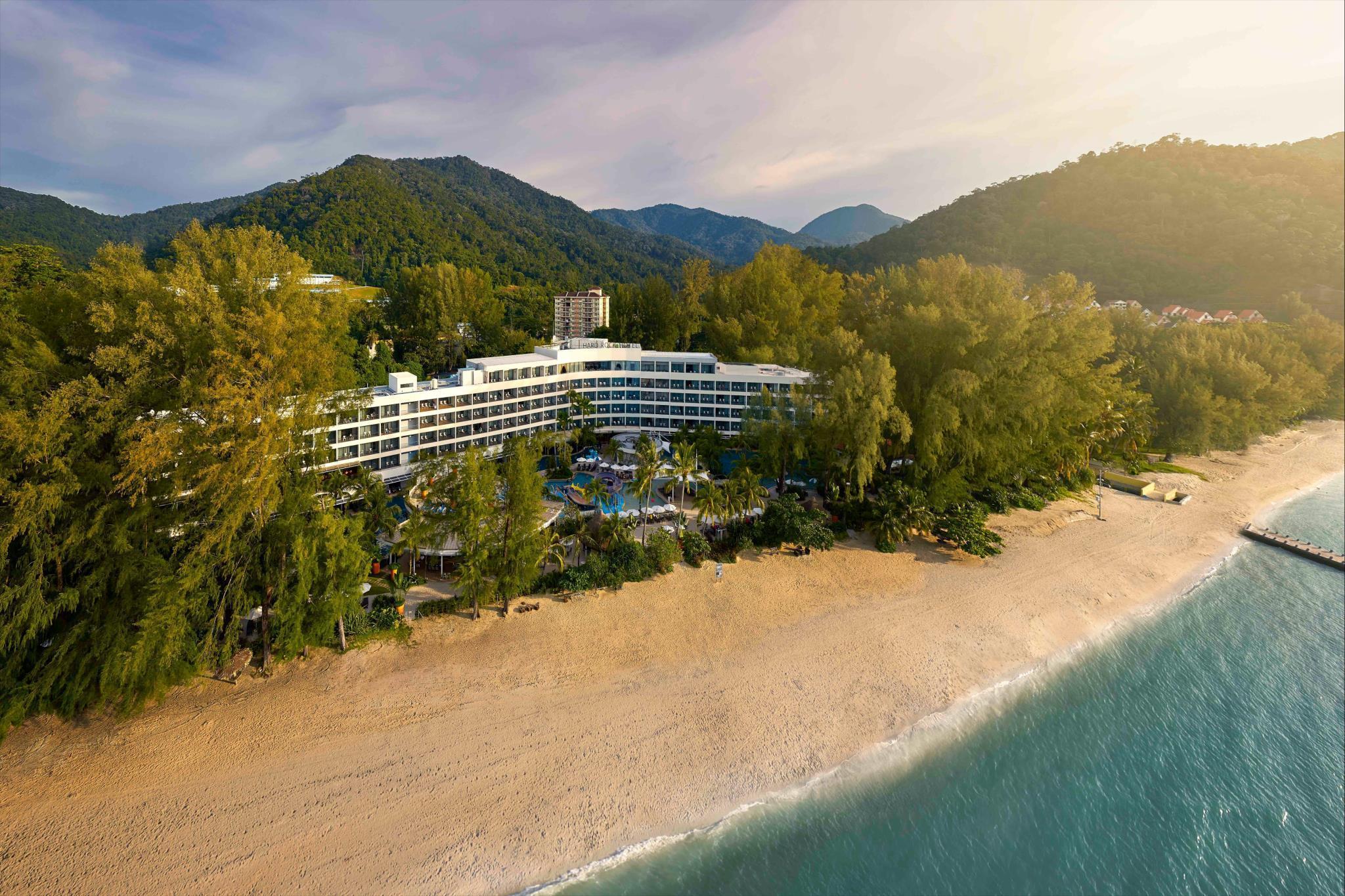 Hard Rock Hotel Penang Batu Feringgi Exteriér fotografie The Royal Paradise Hotel and Spa