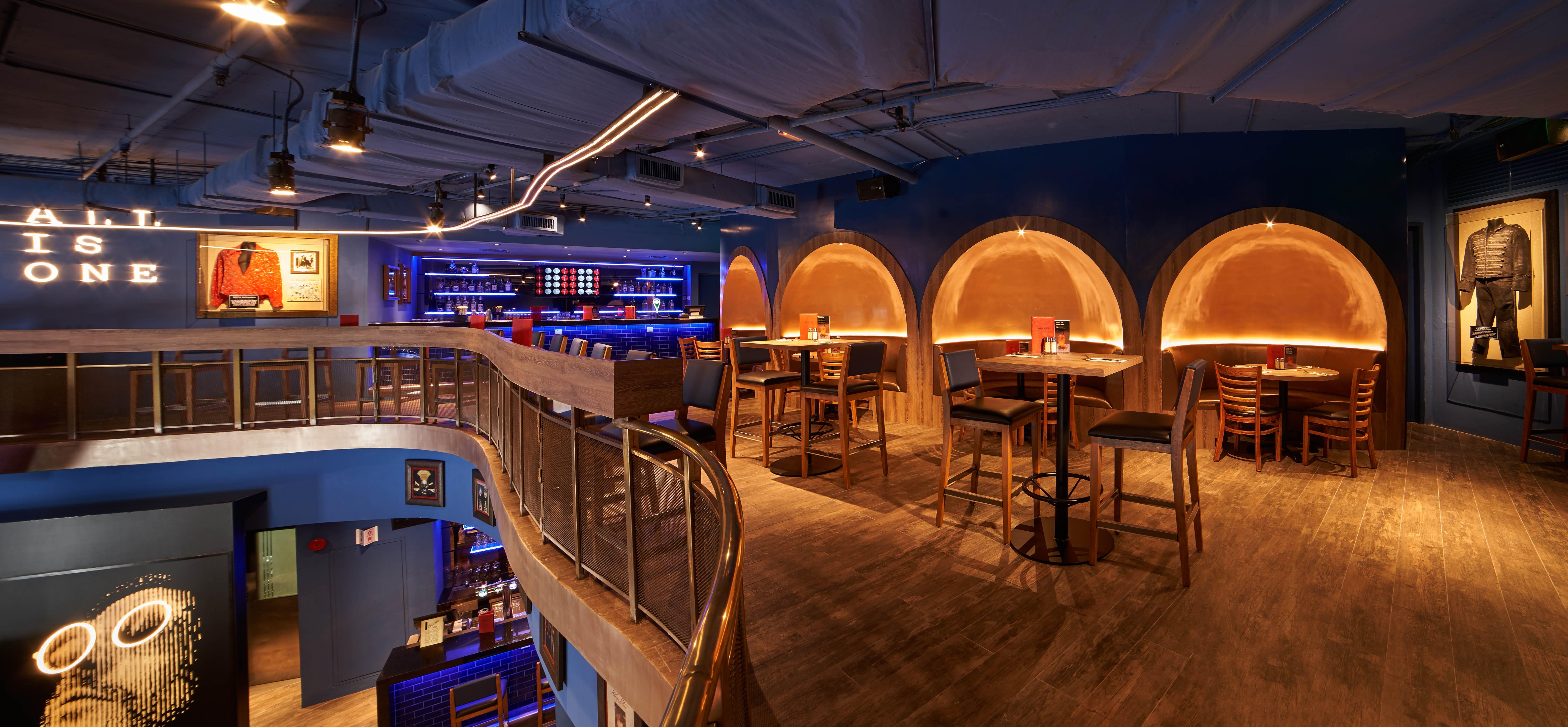 Hard Rock Hotel Penang Batu Feringgi Exteriér fotografie The interior of the bar