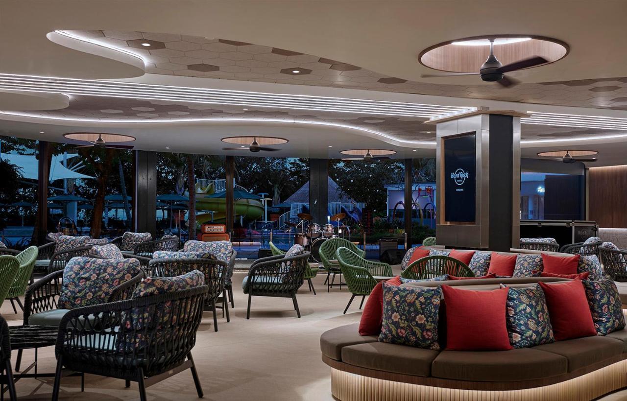 Hard Rock Hotel Penang Batu Feringgi Exteriér fotografie The lounge at the airport