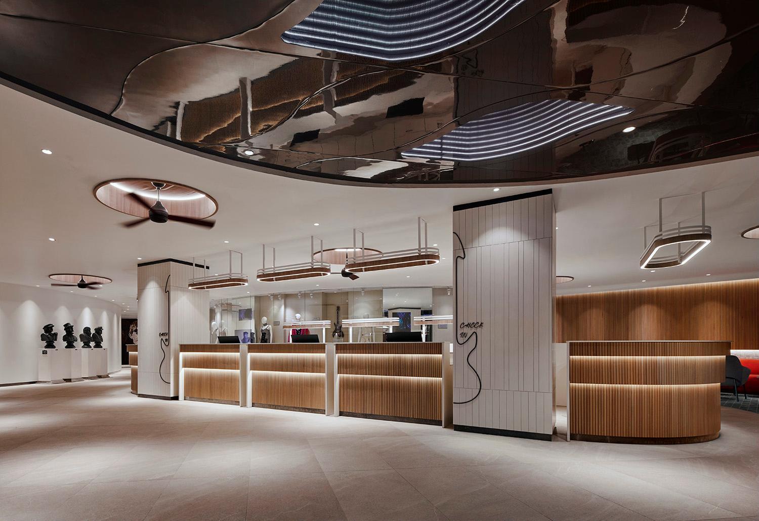 Hard Rock Hotel Penang Batu Feringgi Exteriér fotografie The interior of the new lounge