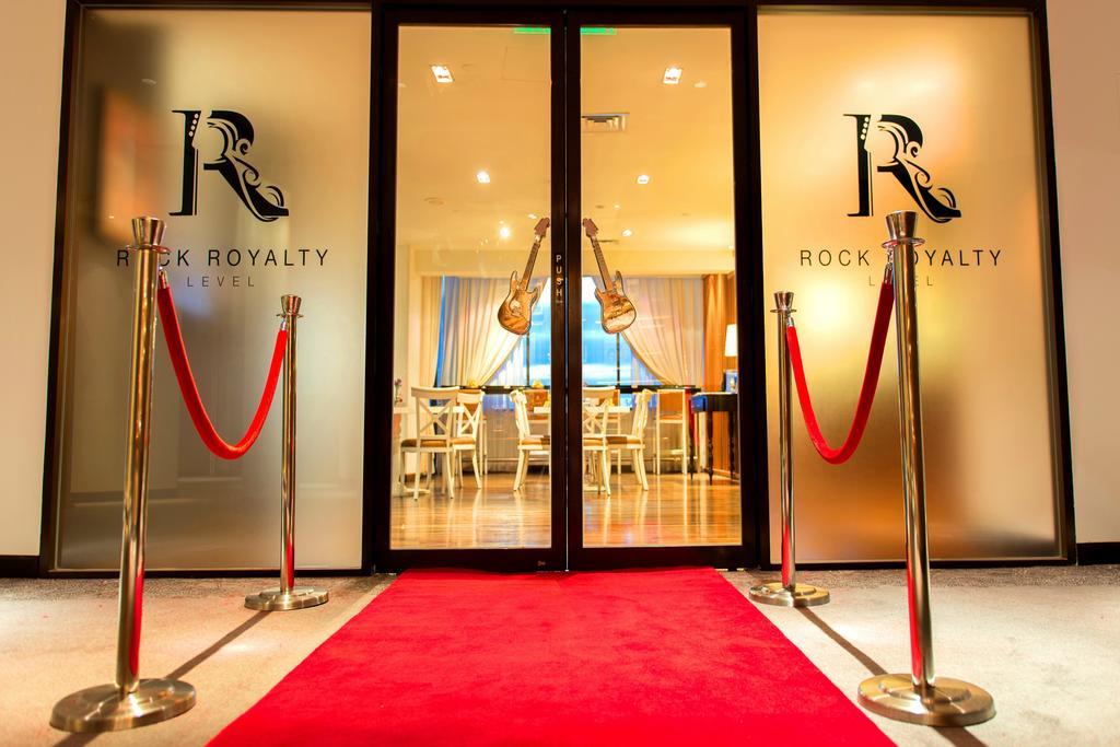 Hard Rock Hotel Penang Batu Feringgi Exteriér fotografie Rock Royalty Office