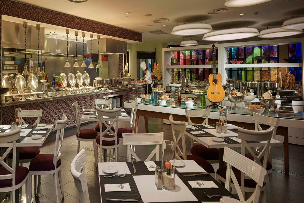 Hard Rock Hotel Penang Batu Feringgi Exteriér fotografie The restaurant